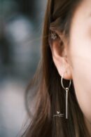 Khuyên tai nữ bạc 925, thiết kế nửa vòng tròn có thanh KDD5.265