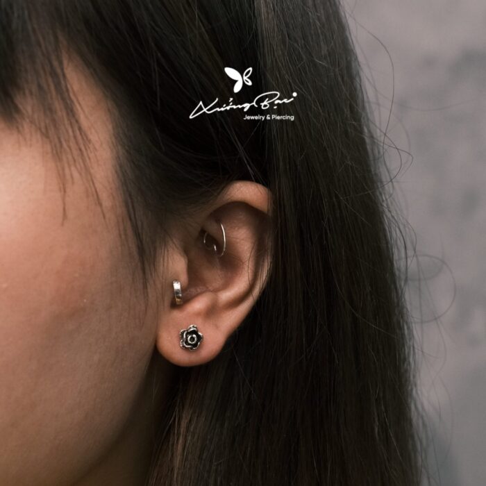 Khuyên bạc 925, thiết kế nụ hoa hồng, chốt cánh bướm KNT3.85 - Hình ảnh 3