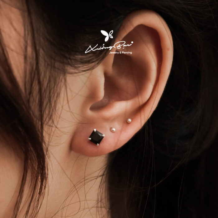Khuyên nụ đá bạc 925 hình vuông màu trắng đen, chốt cánh bướm KNDVT75 - Hình ảnh 7