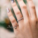Nhẫn bạc nữ bạc 925 dạng bi, họa tiết charm rơi vương miện NBVD23