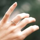 Nhẫn bạc nữ bạc 925 dạng bi, họa tiết charm rơi vương miện NBVD23