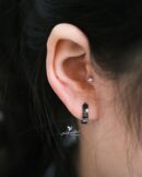 Khuyên tai bạc 925 thiết kế vòng, họa tiết trơn si đen KVSD3.135