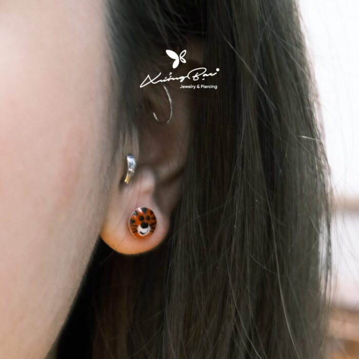 Khuyên tai bạc 925, hình thú vật màu sắc, chốt cánh bướm KNT30. - Hình ảnh 3