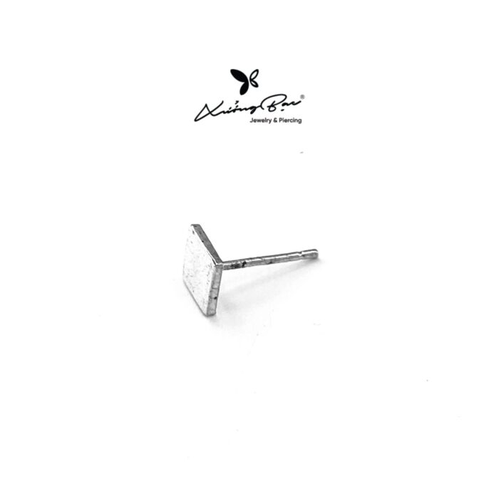 Khuyên bạc 925, thiết kế hình vuông trơn, chốt cánh bướm KNH12.70 - Hình ảnh 2